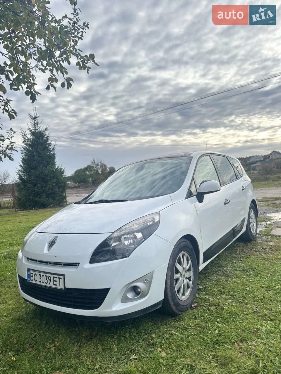 2010 Renault Scenic - мініатюра 17