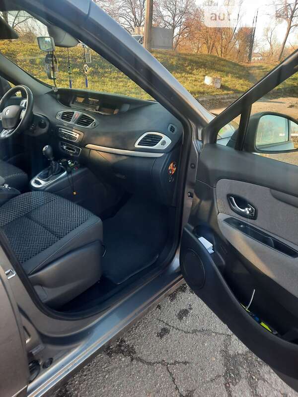 Минивэн Renault Grand Scenic 2011 в Чернигове