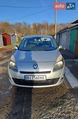 Минивэн Renault Grand Scenic 2009 в 