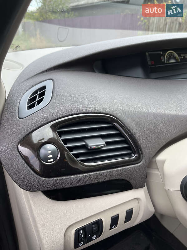 Мінівен Renault Grand Scenic 2012 в Одесі