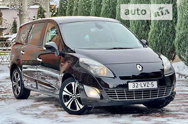 Минивэн Renault Grand Scenic 2011 в 