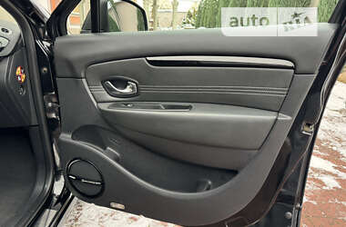 Минивэн Renault Grand Scenic 2011 в 