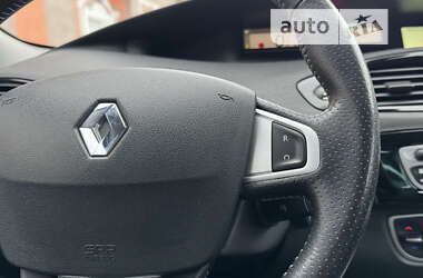 Минивэн Renault Grand Scenic 2011 в 