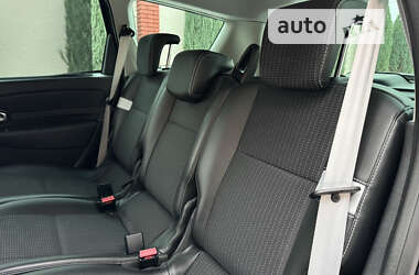 Минивэн Renault Grand Scenic 2011 в 