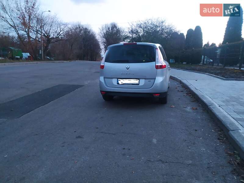 Renault Grand Scenic 2010