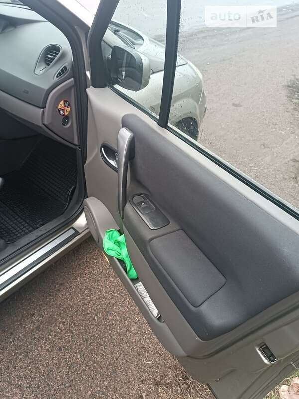 Минивэн Renault Grand Scenic 2006 в Тальном