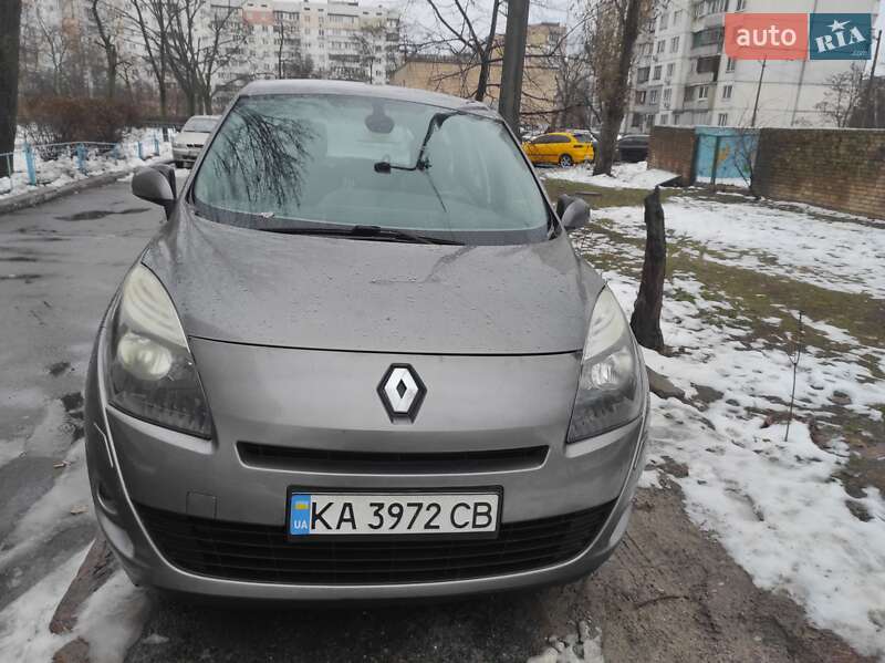 Мінівен Renault Grand Scenic 2011 в Києві