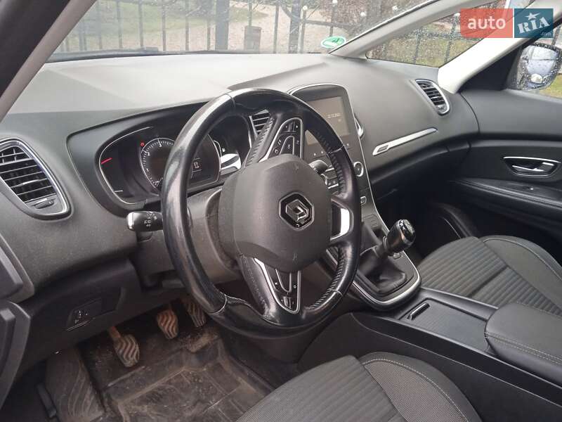 Минивэн Renault Grand Scenic 2017 в Буче