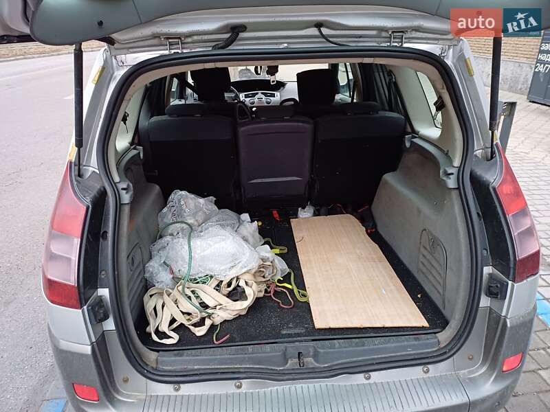 Мінівен Renault Grand Scenic 2004 в Краматорську