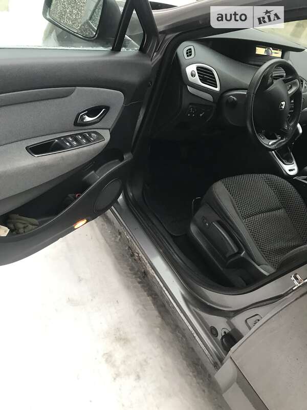 Мінівен Renault Grand Scenic 2011 в Івано-Франківську