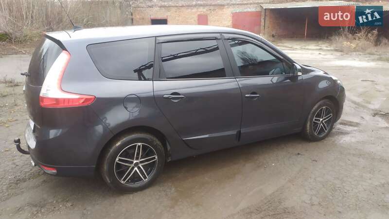 Минивэн Renault Grand Scenic 2011 в Умани