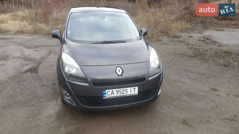 Минивэн Renault Grand Scenic 2011 в Умани