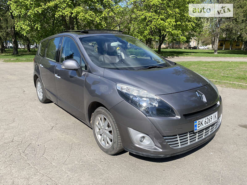 Минивэн Renault Grand Scenic 2010 в Ровно