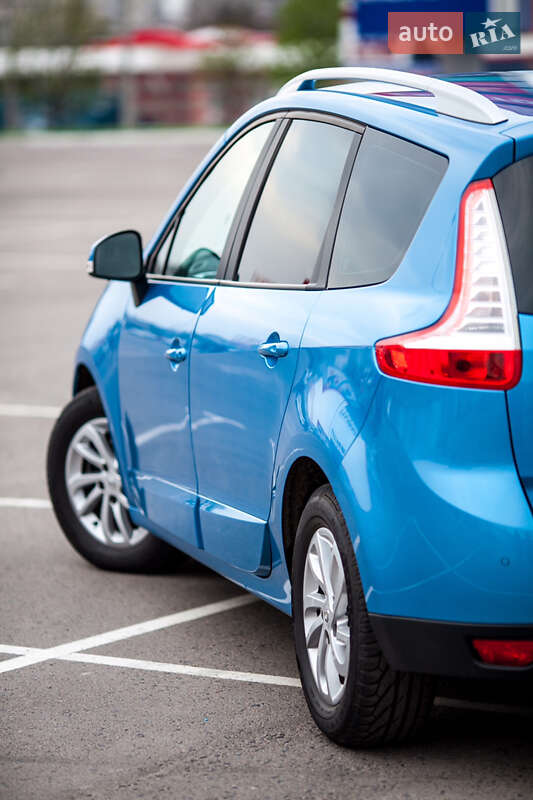 Минивэн Renault Grand Scenic 2013 в Ровно