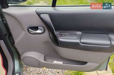 Минивэн Renault Grand Scenic 2005 в 