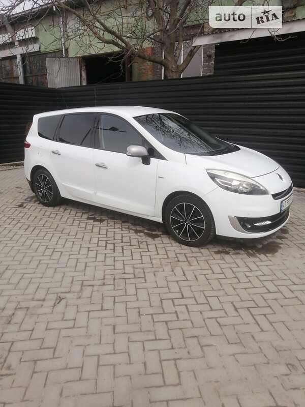 Renault Grand Scenic 2011