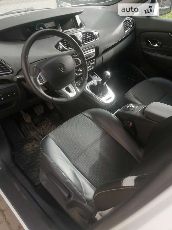Минивэн Renault Grand Scenic 2011 в Ивано-Франковске