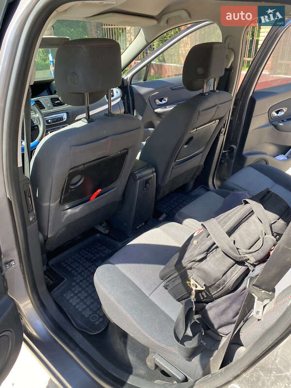 Минивэн Renault Grand Scenic 2014 в Рокитном