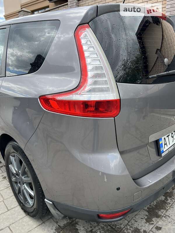 Мінівен Renault Grand Scenic 2011 в Івано-Франківську