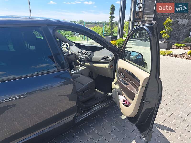 Минивэн Renault Grand Scenic 2011 в Черновцах