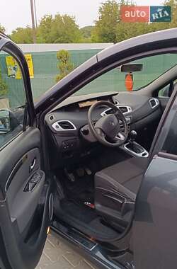 Минивэн Renault Grand Scenic 2009 в 