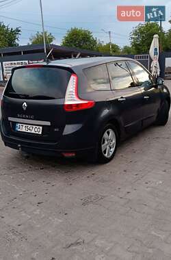 Минивэн Renault Grand Scenic 2009 в 
