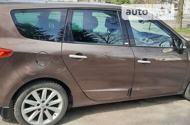 Мінівен Renault Grand Scenic 2010 в 