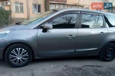 Минивэн Renault Grand Scenic 2011 в 
