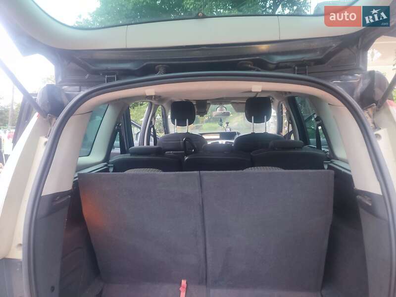 Минивэн Renault Grand Scenic 2010 в Снятине