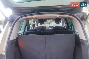 Минивэн Renault Grand Scenic 2010 в 