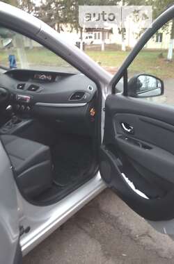 Мінівен Renault Grand Scenic 2013 в 