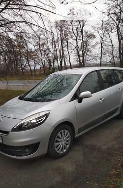 Мінівен Renault Grand Scenic 2013 в 