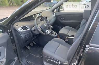 Минивэн Renault Grand Scenic 2011 в 