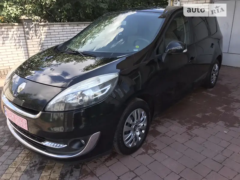 Renault Grand Scenic 2012