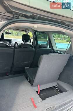 Минивэн Renault Grand Scenic 2012 в 