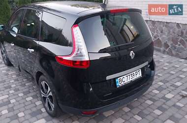 Минивэн Renault Grand Scenic 2011 в 