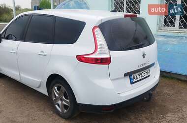 Минивэн Renault Grand Scenic 2011 в 