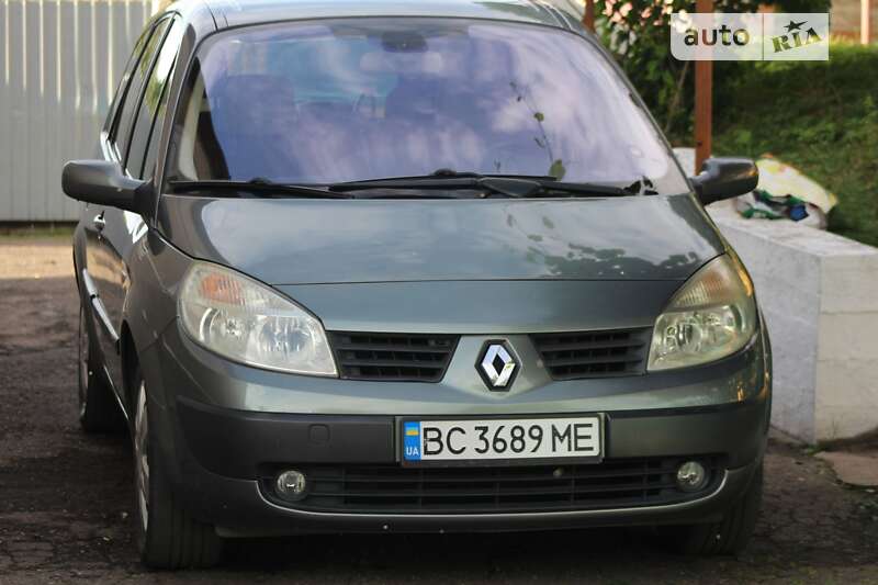 Минивэн Renault Grand Scenic 2004 в Сокале