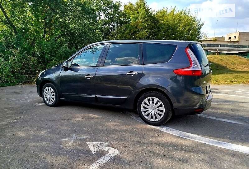Renault Grand Scenic 2010
