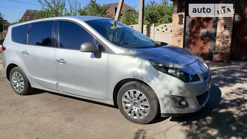 Мінівен Renault Grand Scenic 2010 в Кривому Розі фото 4 Мінівен Renault Grand Scenic 2010 в Кривому Розі