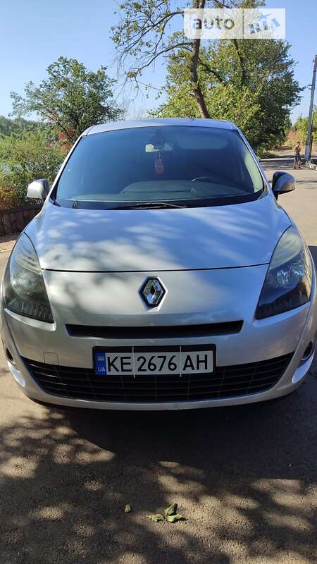 Мінівен Renault Grand Scenic 2010 в Кривому Розі фото 5 Мінівен Renault Grand Scenic 2010 в Кривому Розі