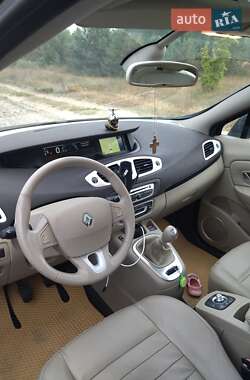 Минивэн Renault Grand Scenic 2010 в Березному