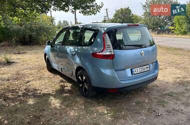 Минивэн Renault Grand Scenic 2011 в 
