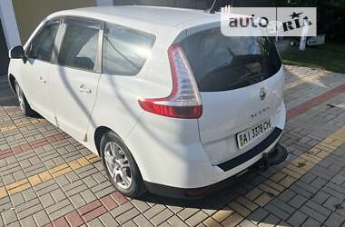 Минивэн Renault Grand Scenic 2013 в 