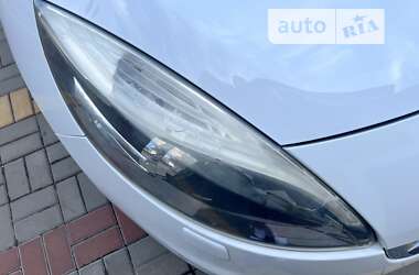 Минивэн Renault Grand Scenic 2013 в 