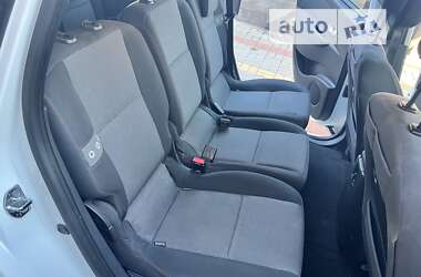 Минивэн Renault Grand Scenic 2013 в 
