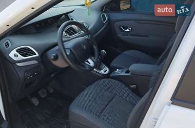 Минивэн Renault Grand Scenic 2011 в 