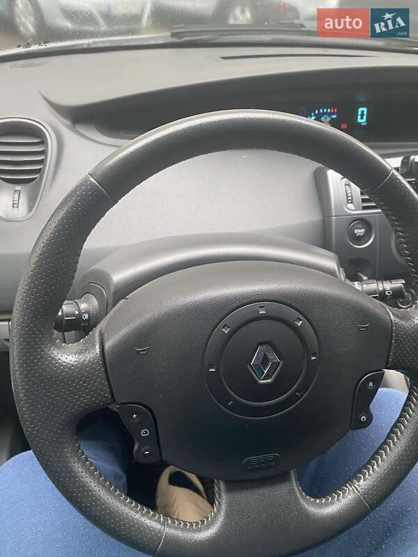 Минивэн Renault Grand Scenic 2005 в Владимире