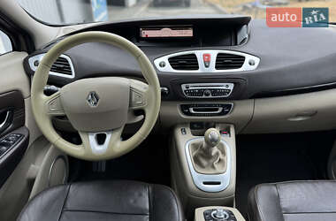 Минивэн Renault Grand Scenic 2010 в 