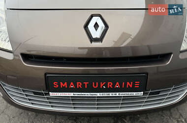 Минивэн Renault Grand Scenic 2010 в 